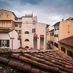 Central Location In Florence Inviting Apt