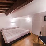 Central Location In Florence Inviting Apt